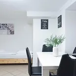 T&K Apartments - Messe Düsseldorf - 2 Room Apartment - Garden