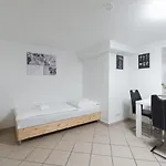 T&K Apartments - Dusseldorf - 2 Rooms - Ground Floor