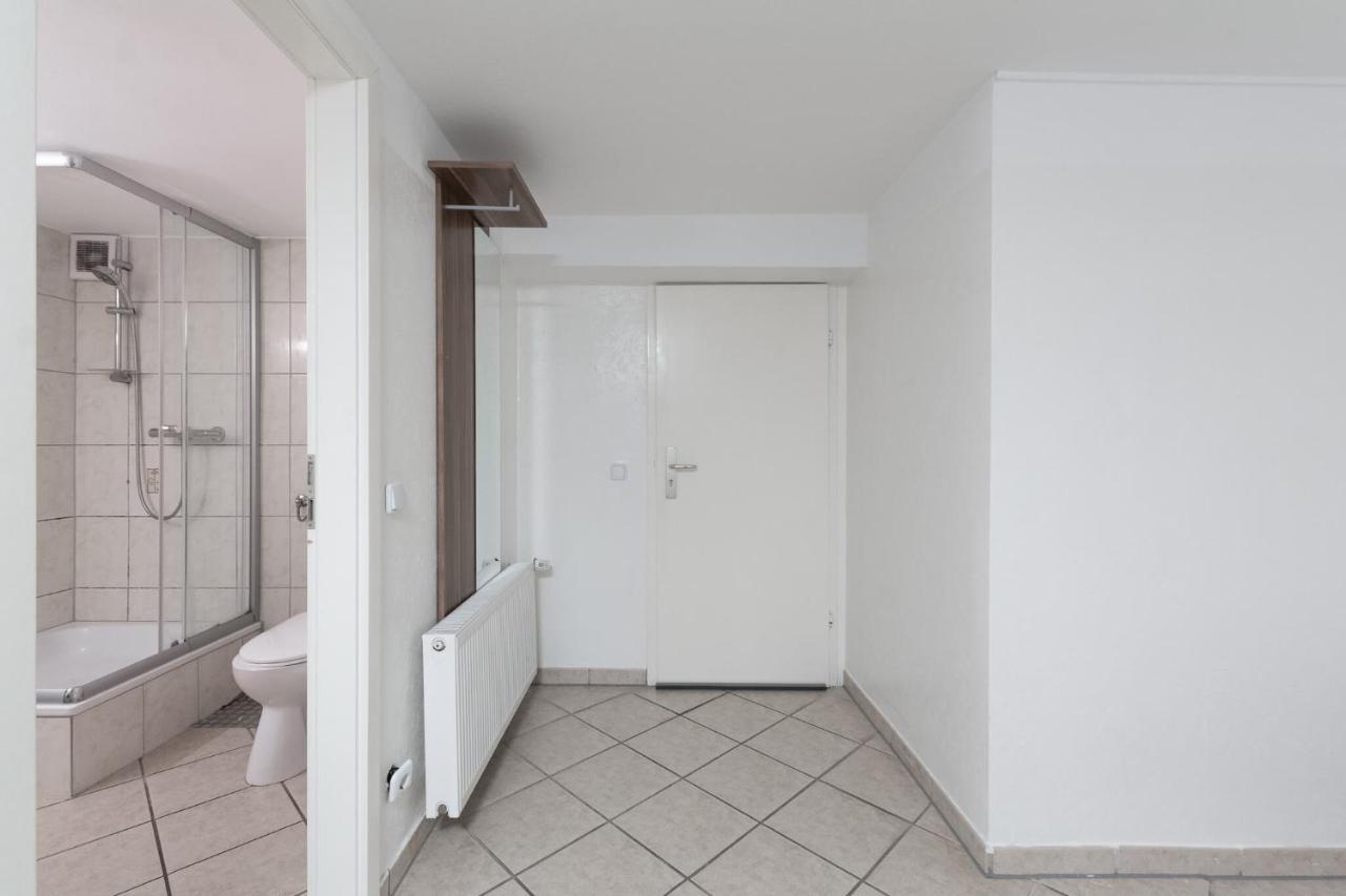 T&k - - 2 - Ground Floor Apartment Dusseldorf